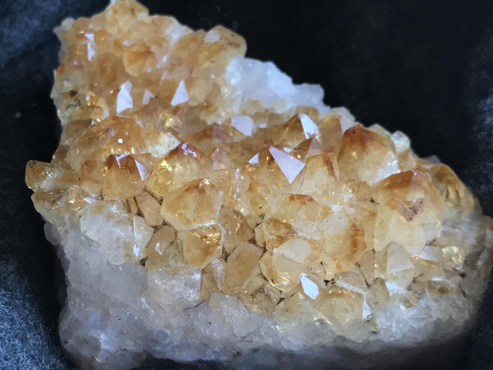 citrine-3852605_1920 (3)